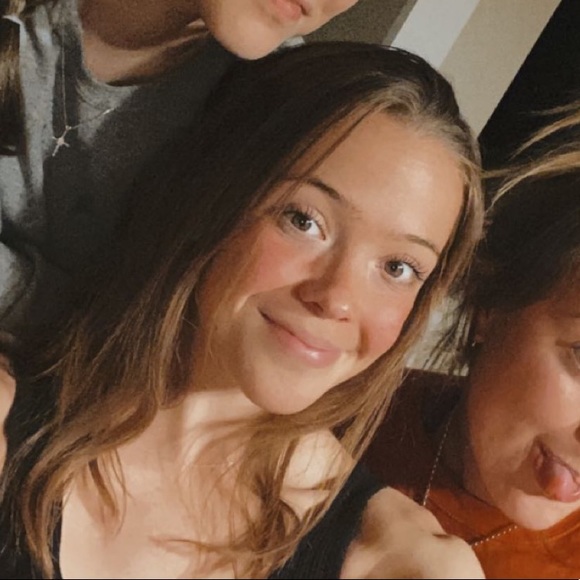 Meet your Posher, Ashley - Picture 1 of 1